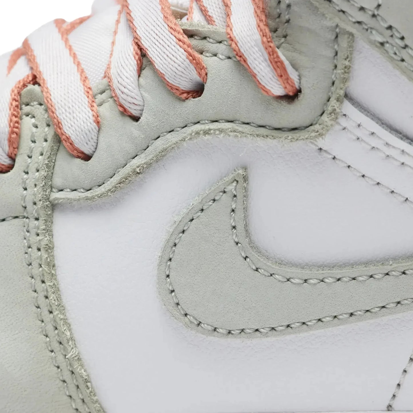 Pre-loved - Air Jordan 1 Retro High OG Seafoam (PS)